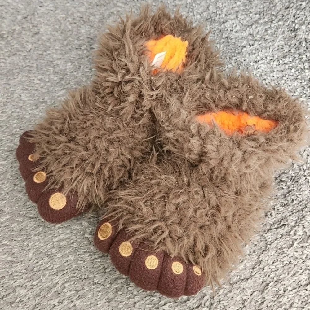 Kids Bigfoot Furry Monster Feet Brown Faux Fur Home Slippers Youth L 2-3